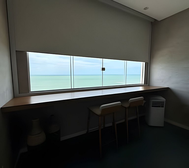 Refúgio na Praia • Vista Mar • Mesa Frente Mar